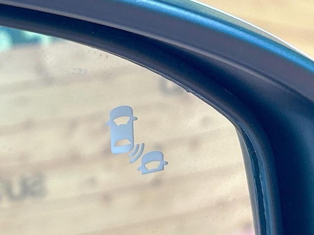 フリード ｅ：ＨＥＶエアー　ＥＸ　禁煙車　両側電動ドア　ディスプレイオーディオ　ブラインドスポットモニター　ホンダセンシング　レーダークルーズ　シートヒーター　純正１５インチＡＷ　ツートンカラーシート　オートエアコン　ＥＴＣ（6枚目）