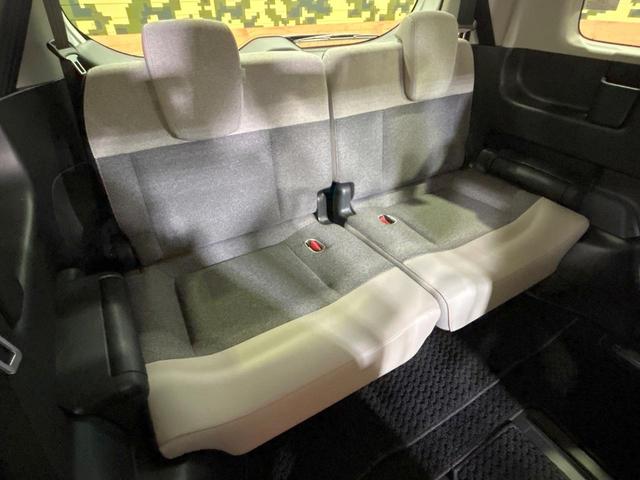 フリード ｅ：ＨＥＶエアー　ＥＸ　禁煙車　両側電動ドア　ディスプレイオーディオ　ブラインドスポットモニター　ホンダセンシング　レーダークルーズ　シートヒーター　純正１５インチＡＷ　ツートンカラーシート　オートエアコン　ＥＴＣ（10枚目）