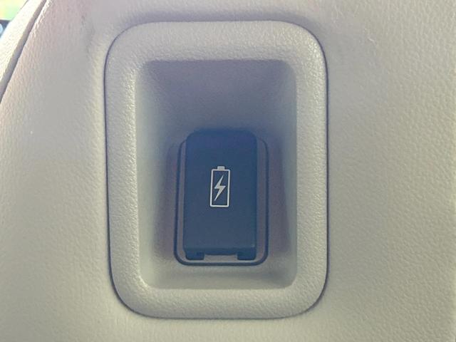 フリード ｅ：ＨＥＶエアー　ＥＸ　禁煙車　両側電動ドア　ディスプレイオーディオ　ブラインドスポットモニター　ホンダセンシング　レーダークルーズ　シートヒーター　純正１５インチＡＷ　ツートンカラーシート　オートエアコン　ＥＴＣ（22枚目）