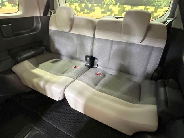 フリード ｅ：ＨＥＶエアー　ＥＸ　禁煙車　両側電動ドア　ディスプレイオーディオ　ブラインドスポットモニター　ホンダセンシング　レーダークルーズ　シートヒーター　純正１５インチＡＷ　ツートンカラーシート　オートエアコン　ＥＴＣ（25枚目）