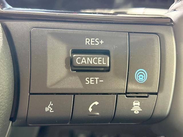 セレナ ｅ－パワー　ハイウェイスターＶ　登録済未使用車　両側電動ドア　１２型ナビ　全周囲カメラ　プロパイロット　インテリジェントミラー　ＬＥＤヘッド＆フォグ　オートハイビーム　ダブルエアコン　ＥＴＣ　フルセグ　ブラインドスポットモニター（6枚目）