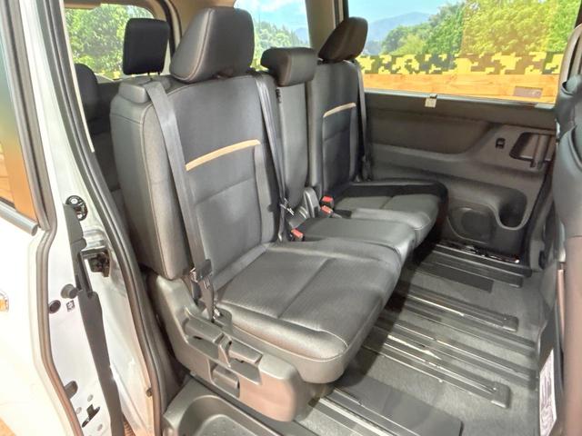 セレナ ｅ－パワー　ハイウェイスターＶ　登録済未使用車　両側電動ドア　１２型ナビ　全周囲カメラ　プロパイロット　インテリジェントミラー　ＬＥＤヘッド＆フォグ　オートハイビーム　ダブルエアコン　ＥＴＣ　フルセグ　ブラインドスポットモニター（10枚目）