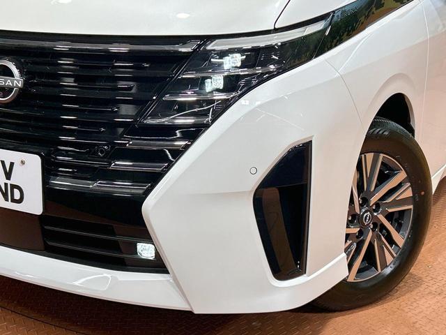 セレナ ｅ－パワー　ハイウェイスターＶ　登録済未使用車　両側電動ドア　１２型ナビ　全周囲カメラ　プロパイロット　インテリジェントミラー　ＬＥＤヘッド＆フォグ　オートハイビーム　ダブルエアコン　ＥＴＣ　フルセグ　ブラインドスポットモニター（13枚目）