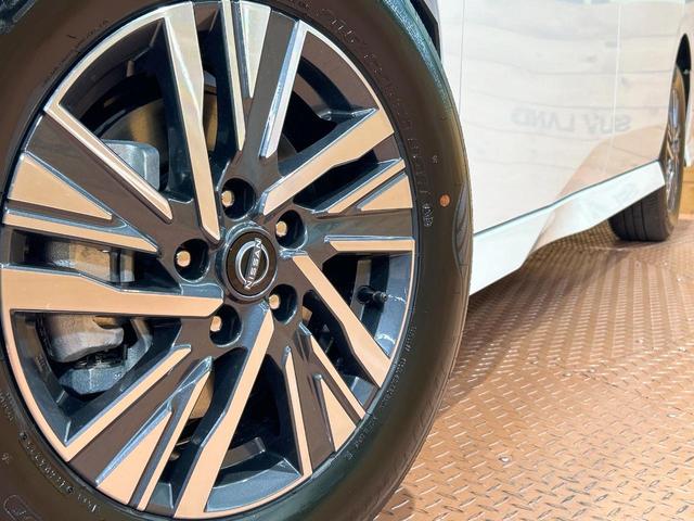 セレナ ｅ－パワー　ハイウェイスターＶ　登録済未使用車　両側電動ドア　１２型ナビ　全周囲カメラ　プロパイロット　インテリジェントミラー　ＬＥＤヘッド＆フォグ　オートハイビーム　ダブルエアコン　ＥＴＣ　フルセグ　ブラインドスポットモニター（14枚目）