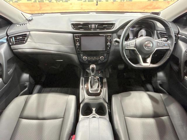 エクストレイル ２０Ｘｉ　禁煙車　全周囲カメラ　プロパイロット　純正９型ナビ　デジタルインナーミラー　電動リアゲート　シートヒーター　クリアランスソナー　ＬＥＤヘッドライト　純正１８インチＡＷ　オートエアコン　パワーシート（2枚目）