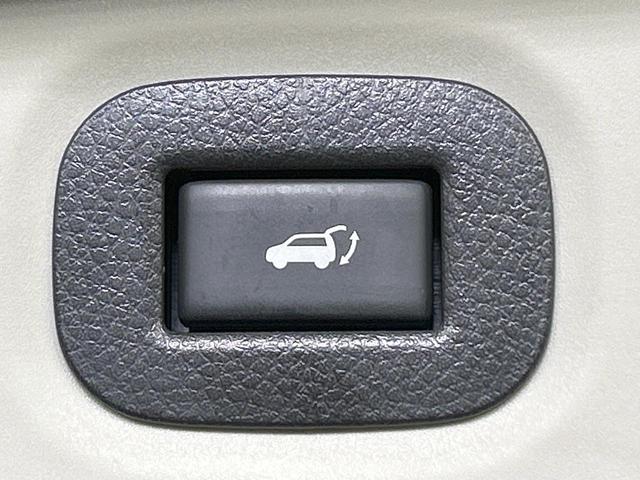 エクストレイル ２０Ｘｉ　禁煙車　全周囲カメラ　プロパイロット　純正９型ナビ　デジタルインナーミラー　電動リアゲート　シートヒーター　クリアランスソナー　ＬＥＤヘッドライト　純正１８インチＡＷ　オートエアコン　パワーシート（7枚目）