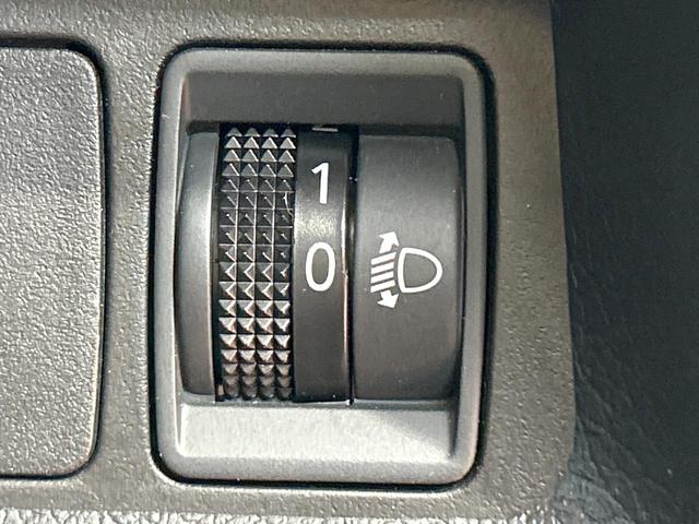 エクストレイル ２０Ｘｉ　禁煙車　全周囲カメラ　プロパイロット　純正９型ナビ　デジタルインナーミラー　電動リアゲート　シートヒーター　クリアランスソナー　ＬＥＤヘッドライト　純正１８インチＡＷ　オートエアコン　パワーシート（30枚目）