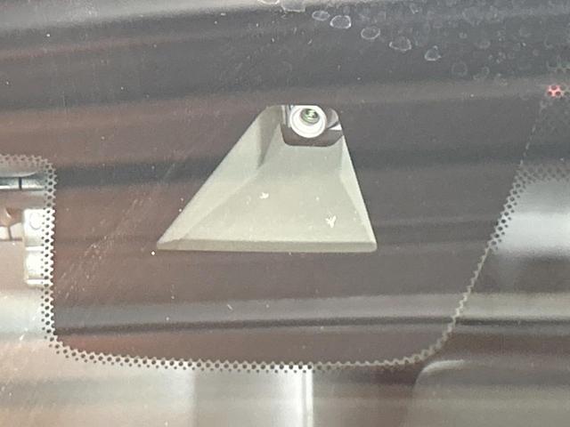 エクストレイル ２０Ｘｉ　禁煙車　全周囲カメラ　プロパイロット　純正９型ナビ　デジタルインナーミラー　電動リアゲート　シートヒーター　クリアランスソナー　ＬＥＤヘッドライト　純正１８インチＡＷ　オートエアコン　パワーシート（41枚目）