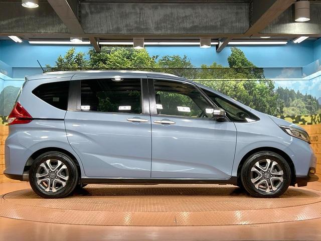 フリード クロスター・ホンダセンシング　禁煙車　両側電動ドア　純正ＳＤナビ　ホンダセンシング　クリアランスソナー　レーダークルーズ　ＬＥＤヘッドライト　バックカメラ　純正１５インチＡＷ　ウォークスルー　ＥＴＣ　オートエアコン　オートライト（50枚目）
