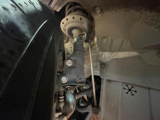 フリード クロスター・ホンダセンシング　禁煙車　両側電動ドア　純正ＳＤナビ　ホンダセンシング　クリアランスソナー　レーダークルーズ　ＬＥＤヘッドライト　バックカメラ　純正１５インチＡＷ　ウォークスルー　ＥＴＣ　オートエアコン　オートライト（63枚目）