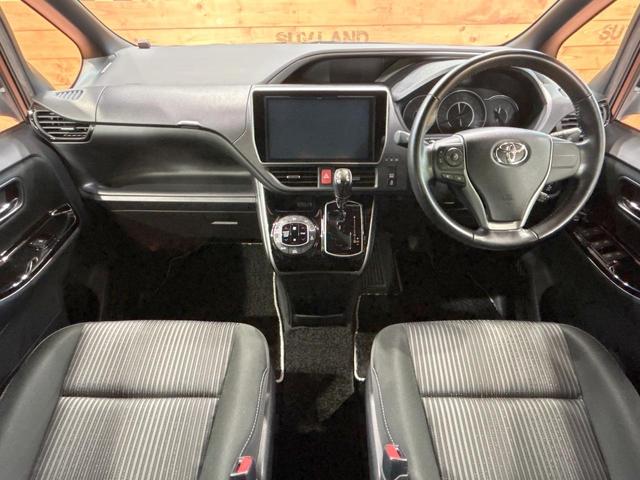 ヴォクシー ＺＳ　煌　禁煙車　後席モニター　純正１０型ナビ　両側電動ドア　トヨタセーフティセンス　クルーズコントロール　ＬＥＤヘッドライト　純正１６インチアルミホイール　オートエアコン　オートマチックハイビーム　ＥＴＣ（2枚目）