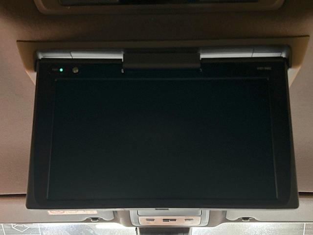 ヴォクシー ＺＳ　煌　禁煙車　後席モニター　純正１０型ナビ　両側電動ドア　トヨタセーフティセンス　クルーズコントロール　ＬＥＤヘッドライト　純正１６インチアルミホイール　オートエアコン　オートマチックハイビーム　ＥＴＣ（3枚目）