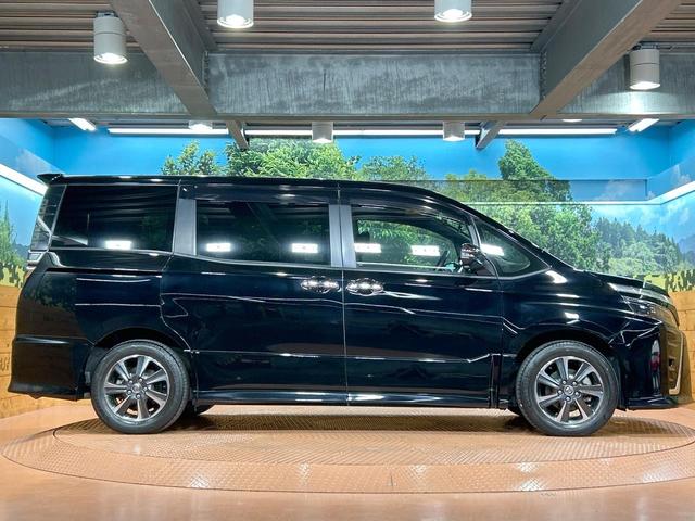 ヴォクシー ＺＳ　煌　禁煙車　後席モニター　純正１０型ナビ　両側電動ドア　トヨタセーフティセンス　クルーズコントロール　ＬＥＤヘッドライト　純正１６インチアルミホイール　オートエアコン　オートマチックハイビーム　ＥＴＣ（25枚目）