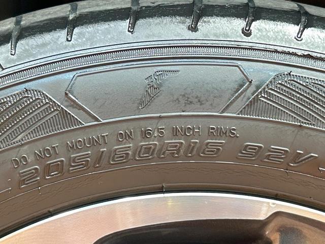 ヴォクシー ＺＳ　煌　禁煙車　後席モニター　純正１０型ナビ　両側電動ドア　トヨタセーフティセンス　クルーズコントロール　ＬＥＤヘッドライト　純正１６インチアルミホイール　オートエアコン　オートマチックハイビーム　ＥＴＣ（29枚目）