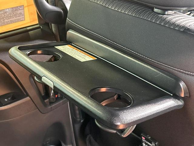 ヴォクシー ＺＳ　煌　禁煙車　後席モニター　純正１０型ナビ　両側電動ドア　トヨタセーフティセンス　クルーズコントロール　ＬＥＤヘッドライト　純正１６インチアルミホイール　オートエアコン　オートマチックハイビーム　ＥＴＣ（32枚目）