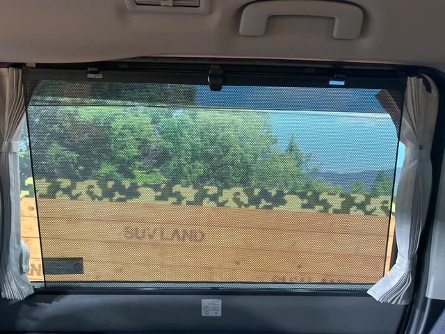 セレナ e-パワー ルキシオン 禁煙車 後席モニター 全周囲カメラ プロパイロット ワイヤレス充電 パーキングアシスト 衝突被害軽減システム 両側電動ドア ヘッドアップディスプレイ ビルトインETC 純正16インチAW 車線逸脱警報(22枚目)