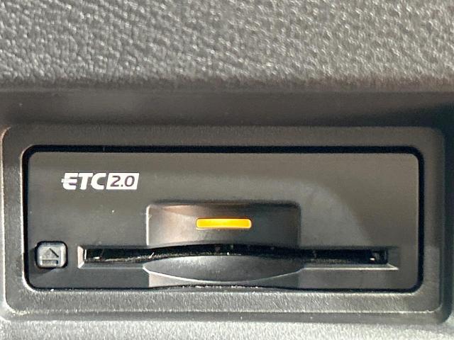 セレナ e-パワー ルキシオン 禁煙車 後席モニター 全周囲カメラ プロパイロット ワイヤレス充電 パーキングアシスト 衝突被害軽減システム 両側電動ドア ヘッドアップディスプレイ ビルトインETC 純正16インチAW 車線逸脱警報(40枚目)