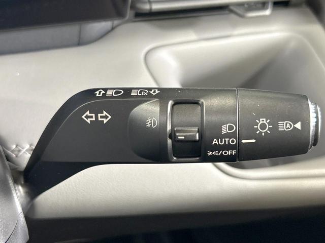 セレナ e-パワー ルキシオン 禁煙車 後席モニター 全周囲カメラ プロパイロット ワイヤレス充電 パーキングアシスト 衝突被害軽減システム 両側電動ドア ヘッドアップディスプレイ ビルトインETC 純正16インチAW 車線逸脱警報(55枚目)