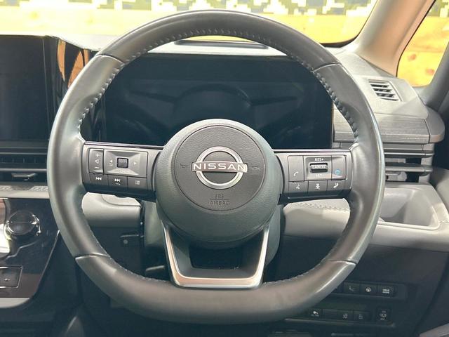 セレナ e-パワー ルキシオン 禁煙車 後席モニター 全周囲カメラ プロパイロット ワイヤレス充電 パーキングアシスト 衝突被害軽減システム 両側電動ドア ヘッドアップディスプレイ ビルトインETC 純正16インチAW 車線逸脱警報(61枚目)