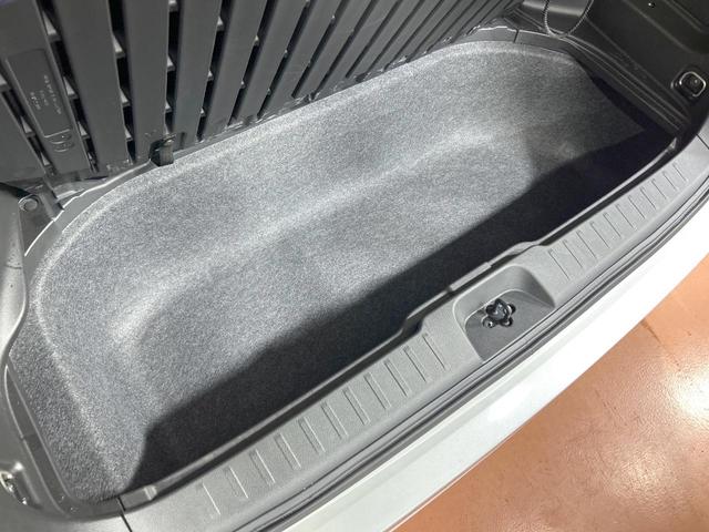 セレナ e-パワー ルキシオン 禁煙車 後席モニター 全周囲カメラ プロパイロット ワイヤレス充電 パーキングアシスト 衝突被害軽減システム 両側電動ドア ヘッドアップディスプレイ ビルトインETC 純正16インチAW 車線逸脱警報(65枚目)