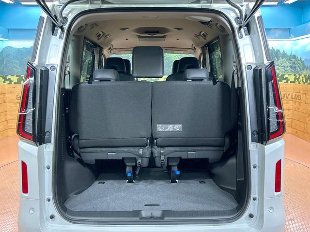 セレナ e-パワー ルキシオン 禁煙車 後席モニター 全周囲カメラ プロパイロット ワイヤレス充電 パーキングアシスト 衝突被害軽減システム 両側電動ドア ヘッドアップディスプレイ ビルトインETC 純正16インチAW 車線逸脱警報(66枚目)