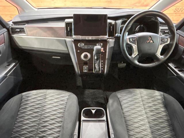 デリカD:5 P 禁煙車 後席モニター 両側電動ドア 電動サイドステップ BIGX11型ナビ 全周囲カメラ ブラインドスポットモニター 電動リアゲート レーダークルーズ LEDヘッドライト シートヒーター ETC(2枚目)