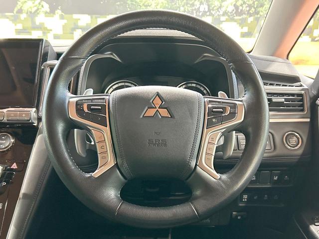 デリカD:5 P 禁煙車 後席モニター 両側電動ドア 電動サイドステップ BIGX11型ナビ 全周囲カメラ ブラインドスポットモニター 電動リアゲート レーダークルーズ LEDヘッドライト シートヒーター ETC(12枚目)