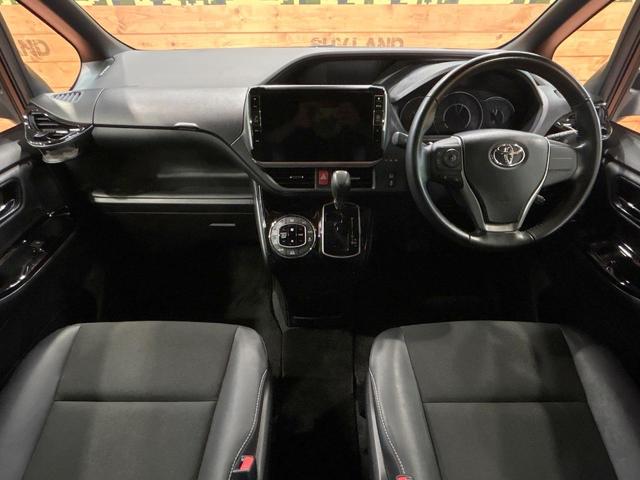 ノア Ｓｉ　ダブルバイビー　禁煙車　モデリスタエアロ　ＢＩＧＸ１１インチナビ　両側電動ドア　後席モニター　バックカメラ　衝突被害軽減　ハーフレザーシート　コーナーセンサー　ＬＥＤヘッド　ビルトインＥＴＣ　純正１６インチアルミ（2枚目）