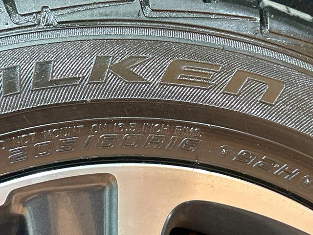 ノア Ｓｉ　ダブルバイビー　禁煙車　モデリスタエアロ　ＢＩＧＸ１１インチナビ　両側電動ドア　後席モニター　バックカメラ　衝突被害軽減　ハーフレザーシート　コーナーセンサー　ＬＥＤヘッド　ビルトインＥＴＣ　純正１６インチアルミ（25枚目）