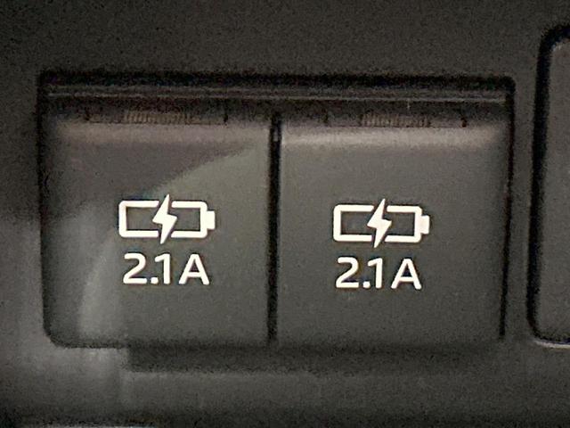 ノア Ｓｉ　ダブルバイビー　禁煙車　モデリスタエアロ　ＢＩＧＸ１１インチナビ　両側電動ドア　後席モニター　バックカメラ　衝突被害軽減　ハーフレザーシート　コーナーセンサー　ＬＥＤヘッド　ビルトインＥＴＣ　純正１６インチアルミ（56枚目）