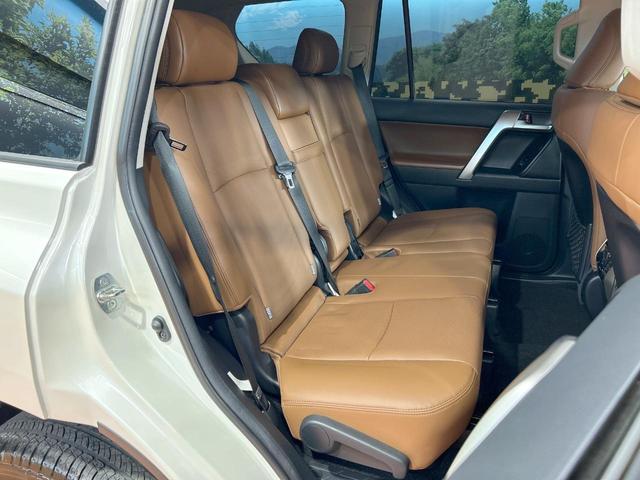 ランドクルーザープラド TX Lパッケージ 70thアニバーサリーリミテッド 禁煙 サンルーフ メーカーナビ 全周囲カメラ ブラインドスポットモニター レーダークルーズ シートベンチレーション ルーフレール パワーシート ETC スーパーライブサウンド オートハイビーム(9枚目)