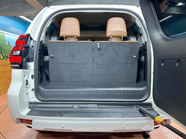 ランドクルーザープラド TX Lパッケージ 70thアニバーサリーリミテッド 禁煙 サンルーフ メーカーナビ 全周囲カメラ ブラインドスポットモニター レーダークルーズ シートベンチレーション ルーフレール パワーシート ETC スーパーライブサウンド オートハイビーム(33枚目)