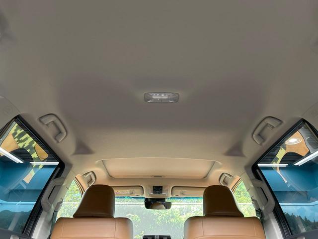 ランドクルーザープラド TX Lパッケージ 70thアニバーサリーリミテッド 禁煙 サンルーフ メーカーナビ 全周囲カメラ ブラインドスポットモニター レーダークルーズ シートベンチレーション ルーフレール パワーシート ETC スーパーライブサウンド オートハイビーム(35枚目)