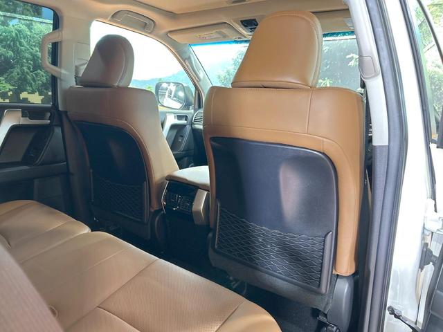 ランドクルーザープラド TX Lパッケージ 70thアニバーサリーリミテッド 禁煙 サンルーフ メーカーナビ 全周囲カメラ ブラインドスポットモニター レーダークルーズ シートベンチレーション ルーフレール パワーシート ETC スーパーライブサウンド オートハイビーム(36枚目)