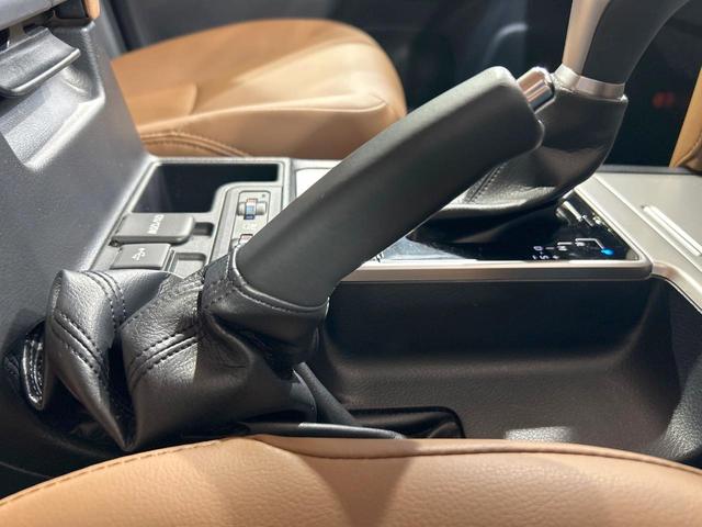 ランドクルーザープラド TX Lパッケージ 70thアニバーサリーリミテッド 禁煙 サンルーフ メーカーナビ 全周囲カメラ ブラインドスポットモニター レーダークルーズ シートベンチレーション ルーフレール パワーシート ETC スーパーライブサウンド オートハイビーム(49枚目)