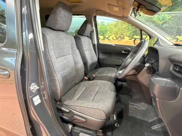 シエンタ ハイブリッドZ 禁煙 後席モニター シートヒーター 純正10.5型ナビ 純正ドラレコ 全周囲カメラ ブラインドスポットモニター オプション15インチAW DVD&CD ETC 両側電動ドア オートハイビーム(8枚目)