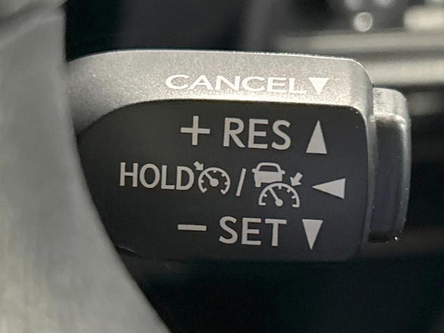 ランドクルーザープラド TX Lパッケージ 70thアニバーサリーリミテッド 禁煙車 サンルーフ 全周囲カメラ 7人乗り メーカーナビ レーダークルーズ オートハイビーム ルーフレール シートベンチレーション LEDヘッド&フォグ ETC フルセグ オートエアコン(8枚目)