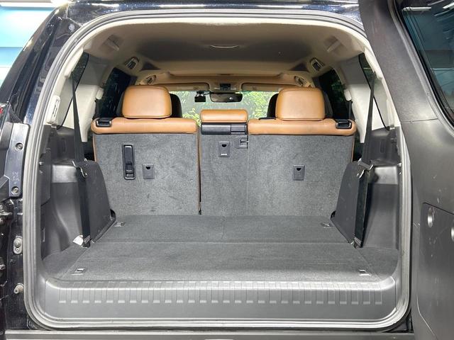 ランドクルーザープラド TX Lパッケージ 70thアニバーサリーリミテッド 禁煙車 サンルーフ 全周囲カメラ 7人乗り メーカーナビ レーダークルーズ オートハイビーム ルーフレール シートベンチレーション LEDヘッド&フォグ ETC フルセグ オートエアコン(68枚目)