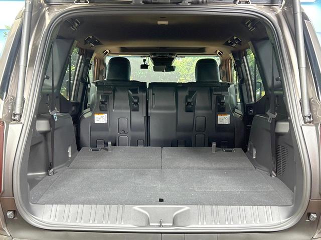 ランドクルーザー２５０ ＶＸ　禁煙車　サンルーフ　丸目ヘッドライト　トヨタチームメイト　モデリスタパッケージ　１２型ディスプレイ　全周囲カメラ　デジタルミラー　ブラインドスポット　クリアランスソナー　レーダークルーズ（11枚目）