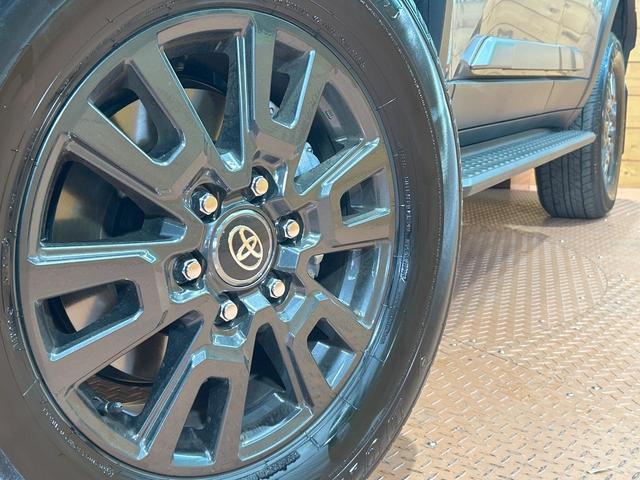 ランドクルーザー２５０ ＶＸ　禁煙車　サンルーフ　丸目ヘッドライト　トヨタチームメイト　モデリスタパッケージ　１２型ディスプレイ　全周囲カメラ　デジタルミラー　ブラインドスポット　クリアランスソナー　レーダークルーズ（14枚目）