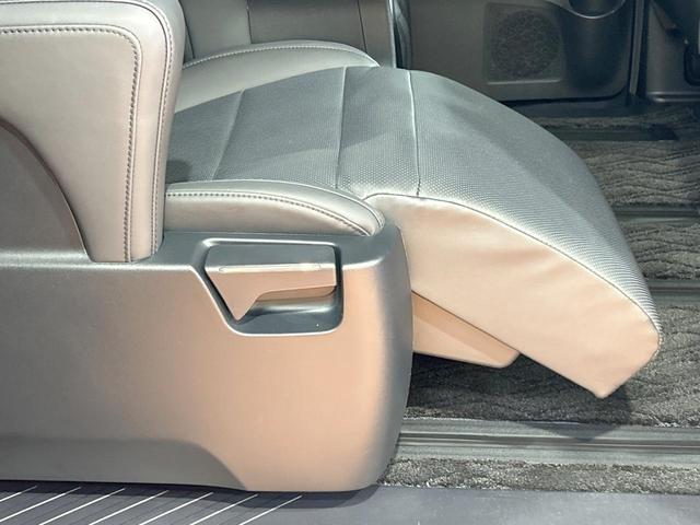 アルファード ２．５Ｓ　Ｃパッケージ　禁煙車　サンルーフ　モデリスタ　後席モニター　１０型ナビ　ＪＢＬサウンド　全周囲カメラ　両側パワスラ　レーダークルーズ　シートベンチレーション　デジタルミラー　ＣＤ＆ＤＶＤ　ブラインドスポットモニター（33枚目）