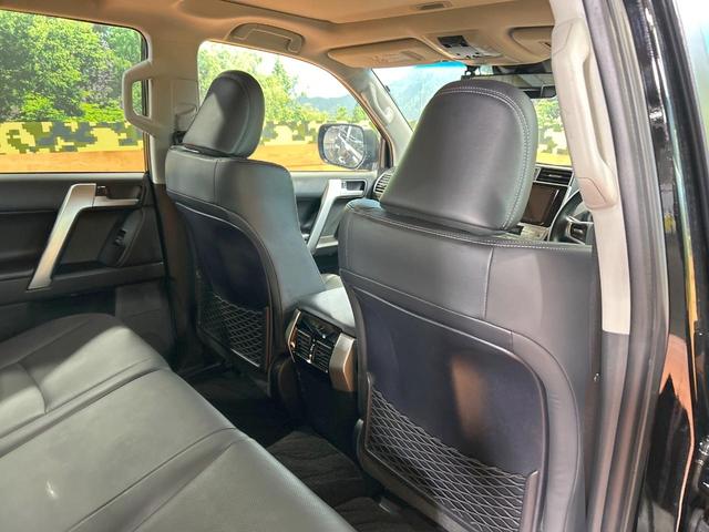 ランドクルーザープラド ＴＸ　Ｌパッケージ　マットブラックエディション　禁煙車　サンルーフ　９型ナビ　フルセグ　ルーフレール　トヨタセーフティセンス　レーダークルーズ　ＬＥＤヘッドライト　シートベンチレーション　純正１８インチＡＷ　パワーシート　バックカメラ　ＥＴＣ（36枚目）