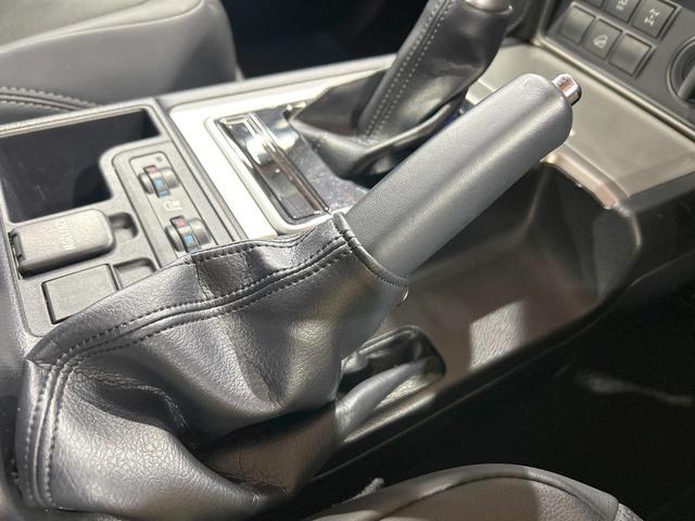 ランドクルーザープラド ＴＸ　Ｌパッケージ　マットブラックエディション　禁煙車　サンルーフ　９型ナビ　フルセグ　ルーフレール　トヨタセーフティセンス　レーダークルーズ　ＬＥＤヘッドライト　シートベンチレーション　純正１８インチＡＷ　パワーシート　バックカメラ　ＥＴＣ（52枚目）