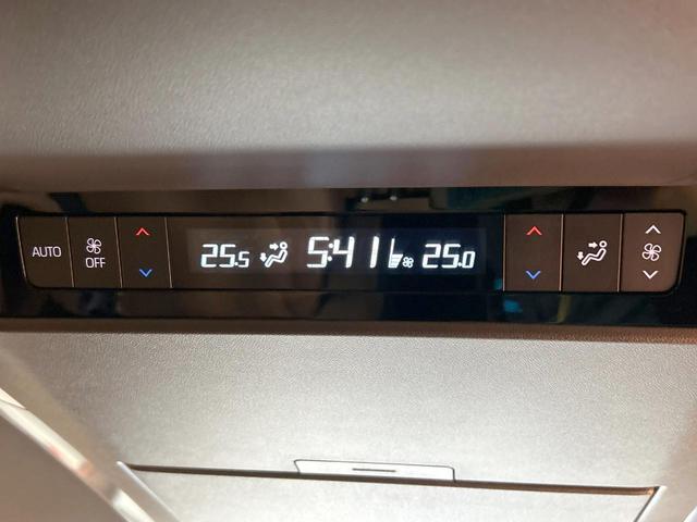 ヴェルファイアハイブリッド Ｚ　プレミア　禁煙　後席モニター　ユニバーサルステップ　ガラスルーフ　両側電動ドア　電動リアゲート　全周囲カメラ　デジタルインナーミラー　ヘッドアップディスプレイ　ＡＣ１００Ｖ　シートベンチレーション　ＥＴＣ（31枚目）
