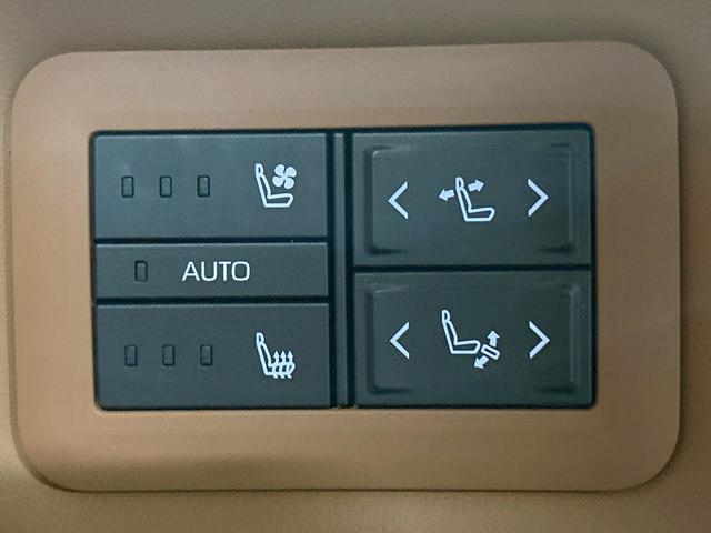 ヴェルファイアハイブリッド Ｚ　プレミア　禁煙　後席モニター　ユニバーサルステップ　ガラスルーフ　両側電動ドア　電動リアゲート　全周囲カメラ　デジタルインナーミラー　ヘッドアップディスプレイ　ＡＣ１００Ｖ　シートベンチレーション　ＥＴＣ（34枚目）