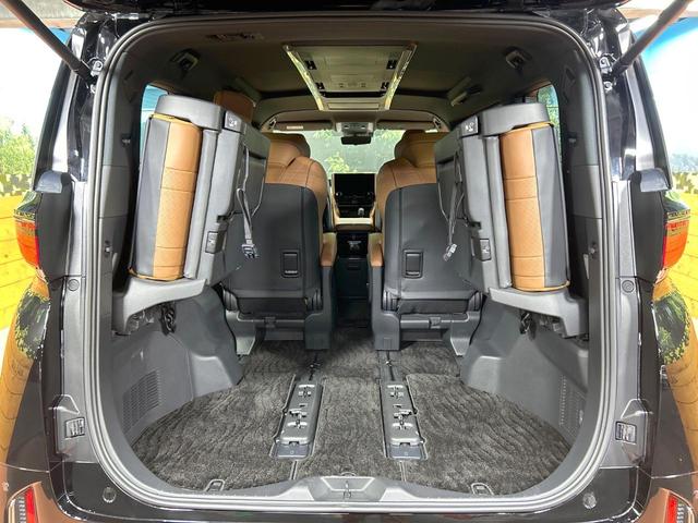 ヴェルファイアハイブリッド Ｚ　プレミア　禁煙　後席モニター　ユニバーサルステップ　ガラスルーフ　両側電動ドア　電動リアゲート　全周囲カメラ　デジタルインナーミラー　ヘッドアップディスプレイ　ＡＣ１００Ｖ　シートベンチレーション　ＥＴＣ（45枚目）