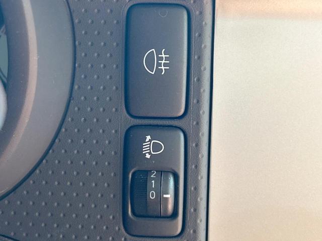 ＦＪクルーザー ベースグレード　禁煙車　バンパーガード　ルーフレール　ＳＤナビ　フルセグ　リアコーナーセンサー　ＥＴＣ　Ｂｌｕｅｔｏｏｔｈ再生　Ａ－ＴＲＡＣ　キーレスエントリー　リアフォグランプ　１７インチアルミホイール（33枚目）