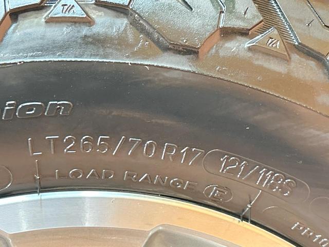 ＦＪクルーザー カラーパッケージ　禁煙車　オーディオ　クルーズコントロール　サイドステップ　フロントデアイサー　純正１７インチアルミホイール　リアコーナーセンサー　リアフォグランプ　キーレスエントリー　ＥＴＣ（58枚目）