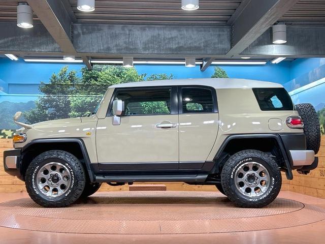 ＦＪクルーザー カラーパッケージ　禁煙車　オーディオ　クルーズコントロール　サイドステップ　フロントデアイサー　純正１７インチアルミホイール　リアコーナーセンサー　リアフォグランプ　キーレスエントリー　ＥＴＣ（67枚目）