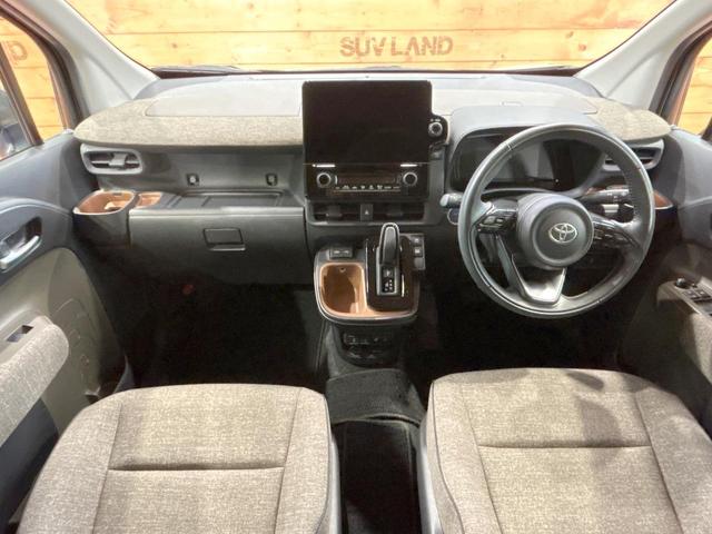 シエンタ ハイブリッドＺ　禁煙車　後席モニター　１０型ナビ　全周囲カメラ　両側電動ドア　レーダークルーズ　シートヒーター　ＡＣ１００Ｖ　ステアリングヒーター　ＥＴＣ　ドラレコ　オートハイビーム　ブラインドスポットモニター（2枚目）